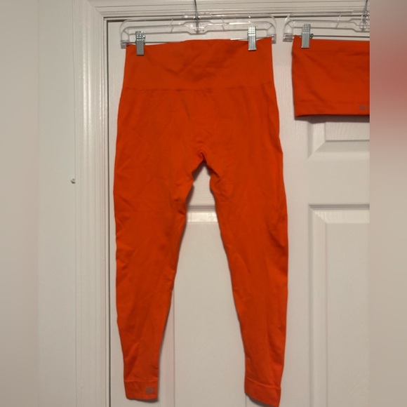 SET Active  x Madelyn Cline Sculptflex Leggings and Bra Two Piece Set M/L - Picture 2 of 10